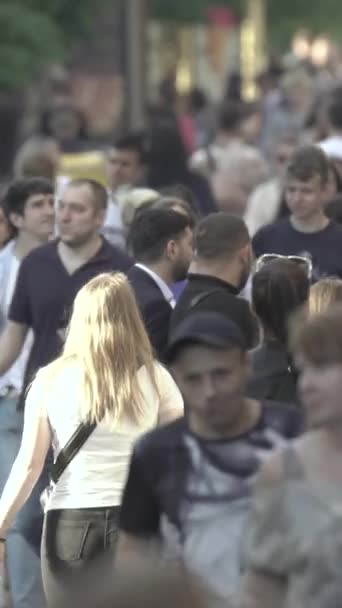 Vertical video of a crowd of people — стоковое видео