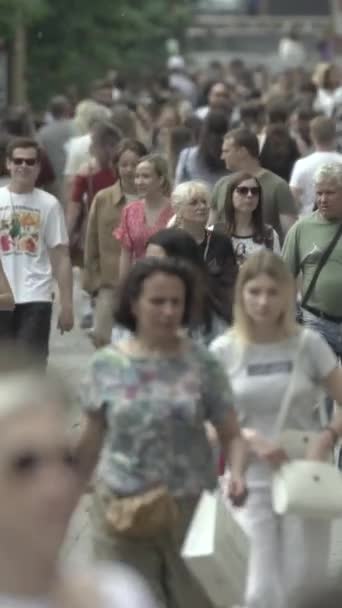 Vertical video of a crowd of people — Video