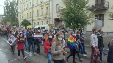 Ukrayna 'nın başkenti Kyiv' deki Kyiv Onur Topluluğunun LGBT haklarının korunması için Eşitlik Yürüyüşü