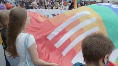 Ukrayna 'nın başkenti Kyiv' deki Kyiv Onur Topluluğunun LGBT haklarının korunması için Eşitlik Yürüyüşü