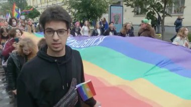 Ukrayna 'nın başkenti Kyiv' deki Kyiv Onur Topluluğunun LGBT haklarının korunması için Eşitlik Yürüyüşü
