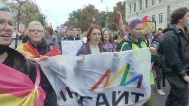 Ukrayna 'nın başkenti Kyiv' deki Kyiv Onur Topluluğunun LGBT haklarının korunması için Eşitlik Yürüyüşü