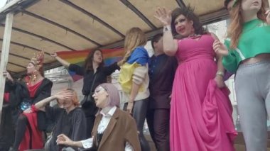 Ukrayna 'nın başkenti Kyiv' deki Kyiv Onur Topluluğunun LGBT haklarının korunması için Eşitlik Yürüyüşü