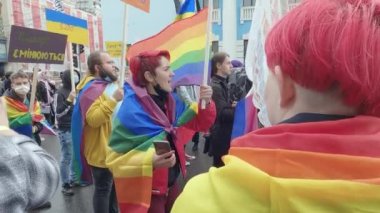 Ukrayna 'nın başkenti Kyiv' deki Kyiv Onur Topluluğunun LGBT haklarının korunması için Eşitlik Yürüyüşü
