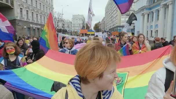 평등의 행진, 우크라이나, 키예프에 있는 Kyiv 프라이드 커뮤니티 의 LGBT 권리 보호를 위한 행진 — 비디오