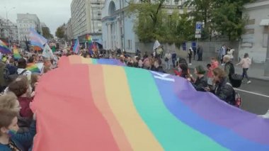 Ukrayna 'daki LGBT topluluğunun haklarına destek yürüyüşü - Kyiv Pride