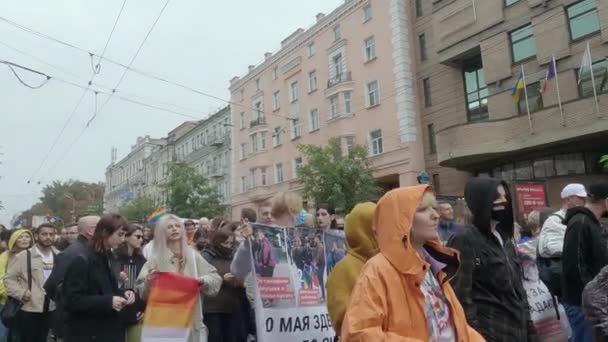 Březen na podporu práv LGBT komunity na Ukrajině - Kyjev Pride — Stock video