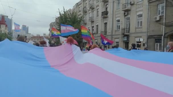 Marche en faveur des droits de la communauté LGBT en Ukraine - Kiev Pride — Video