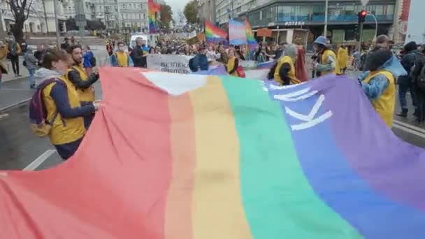 March in support of the rights of the LGBT community in Ukraine - Kyiv Pride — Stock Video
