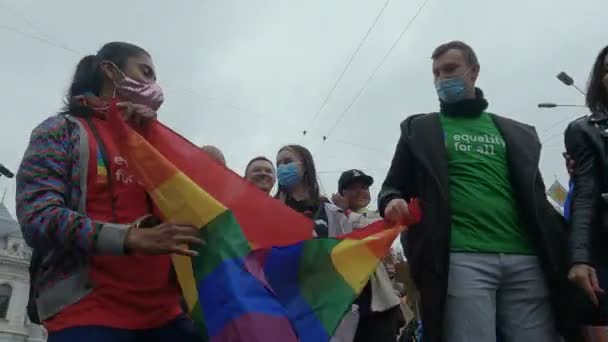 Březen na podporu práv LGBT komunity na Ukrajině - Kyjev Pride — Stock video