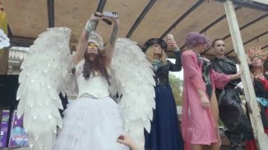 Ukrayna 'daki LGBT topluluğunun haklarına destek yürüyüşü - Kyiv Pride