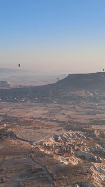 Вертикальне відео повітряних куль над Каппадокією (Туреччина).. — стокове відео