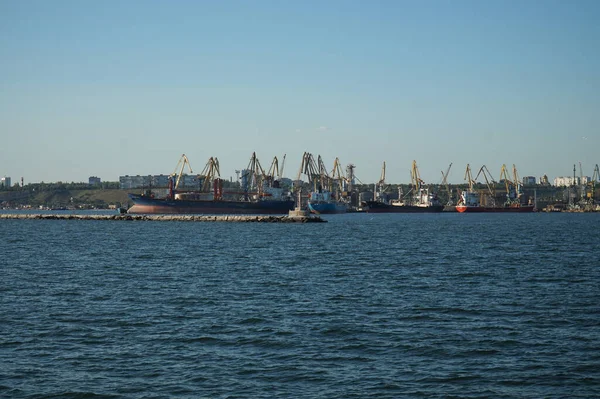 Blick Aus Der Ferne Auf Kräne Und Schiffe Hafen Von — Stockfoto