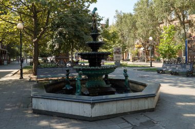  Berdyansk seti üzerindeki bronz çeşme.    