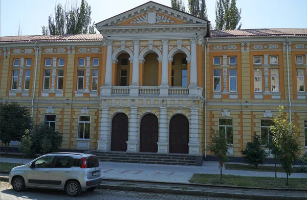 Beau Bâtiment Dans Les Rues Berdyansk — Photo