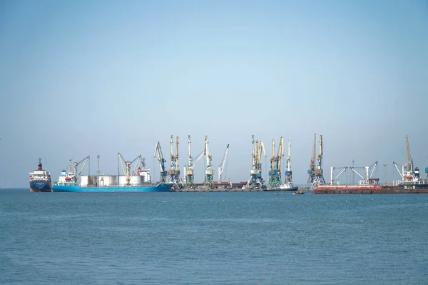 Navios Estão Atracados Porto Berdyansk — Fotografia de Stock