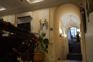 Odessa 'daki otellerden birinin iç mekanı..