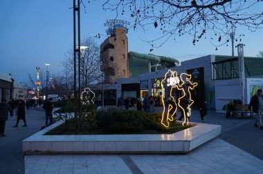 Odessa 'daki Arcadia Parkı' nın akşam dekorasyonu.