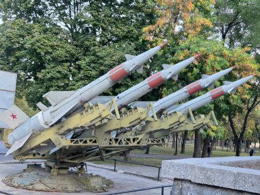  İkinci Dünya Savaşı 'nda Diorama Müzesi' nin Dinyeper Muharebesi 'nde kullanılan topçu teçhizatı.