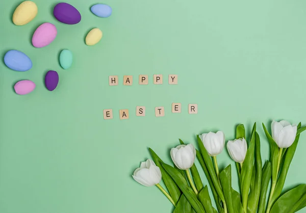 Easter Eggs Colored Bouquet White Tulips Word Happy Easter Green — Stock Photo, Image