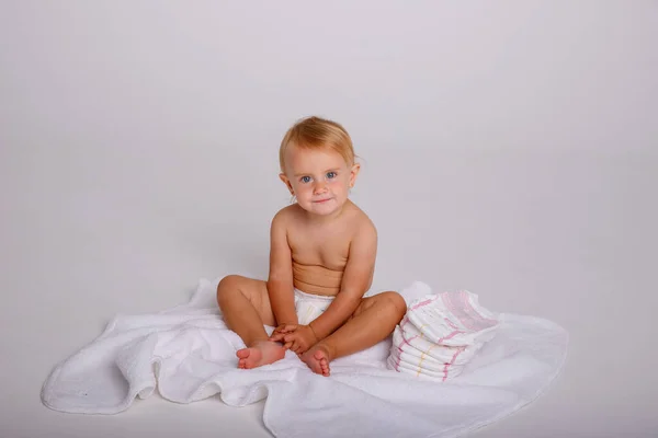 Infant Child Baby Toddler Sitting Crawling Backwards Happy Smiling White — Stock Photo, Image