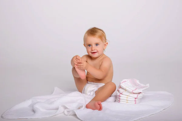 Infant Child Baby Toddler Sitting Crawling Backwards Happy Smiling White — Stock Photo, Image