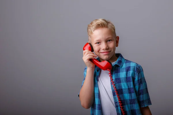 Bambino Camicia Quadri Rossa Jeans — Foto Stock