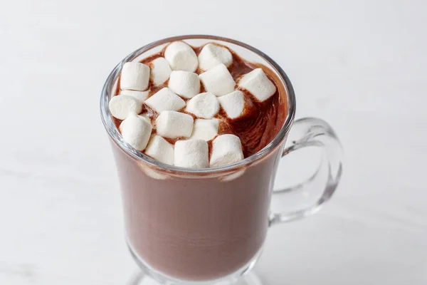 Coklat Dengan Marshmallow Menutup — Stok Foto