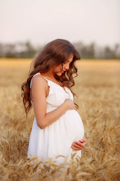 Mujer Embarazada Campo Trigo — Foto de Stock