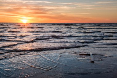 Dalgalar çapraz temizlik