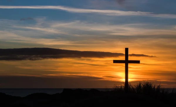 Крест золотого неба — стоковое фото