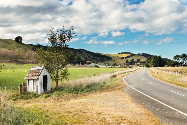 Country Bus Stop Shelter — Stock Photo, Image