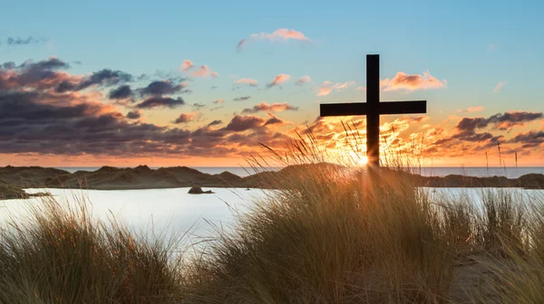 Lago Spiaggia Tramonto Croce — Foto Stock