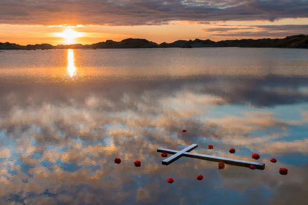 Blumen und Wasser überqueren — Stockfoto