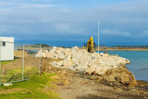 Foxton Beach Horowhenua New Zealand 2021 黄土挖掘机正在进行新的翘曲段的挖掘工作 — 图库照片
