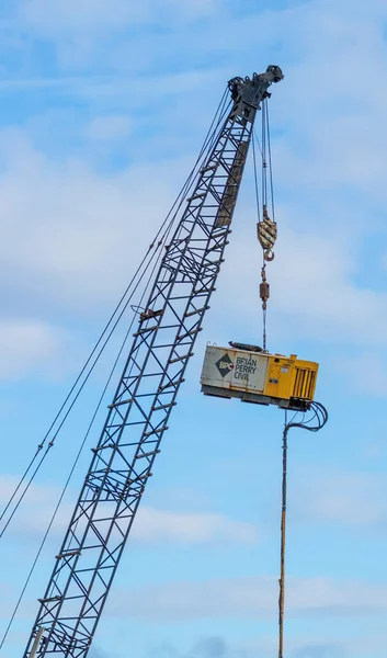 Foxton Horowhenua New Zealand 2017 Crane Lifting Large Generator — Stock Photo, Image