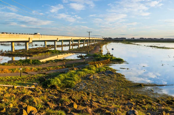 Whirokino Floodway Bridge Staan Recht Krom Nadat Sluizen Gebruik Waren — Stockfoto