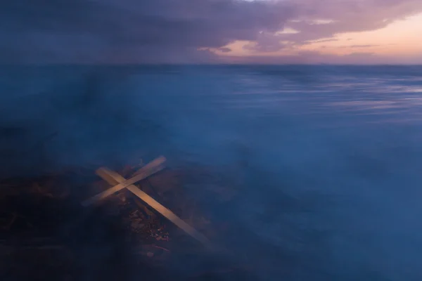 Cruz de tempestade de névoa — Fotografia de Stock