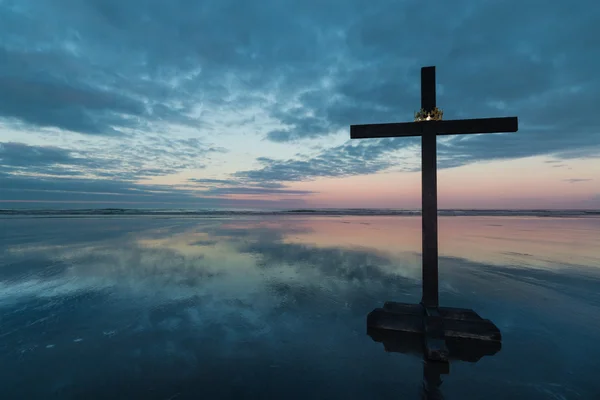 Krone auf Kreuz — Stockfoto