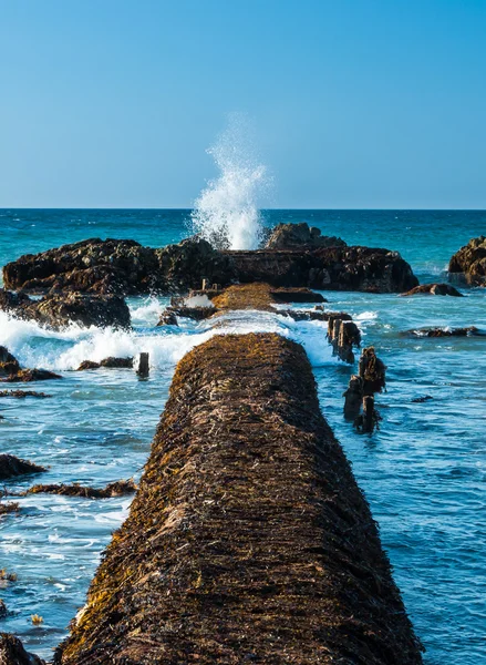 Buraco de onda salpicada — Fotografia de Stock