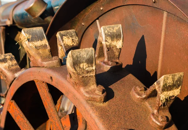Vintage traktör tekerlekli diş
