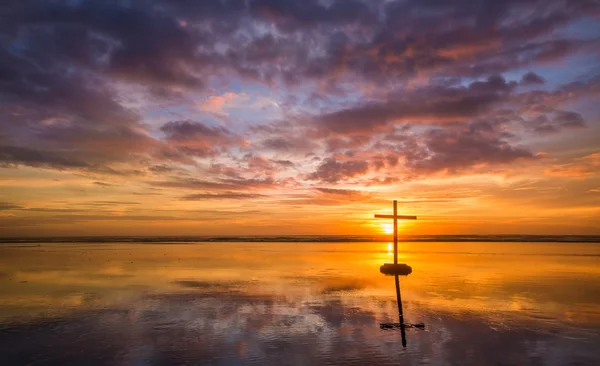 Belo Suset Cross Reflecton — Fotografia de Stock