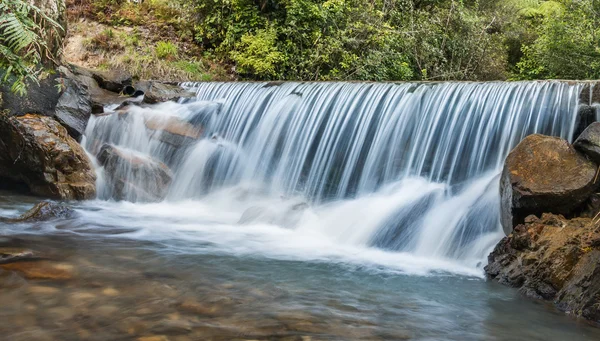 Cachoeira limpa fresca — Fotografia de Stock