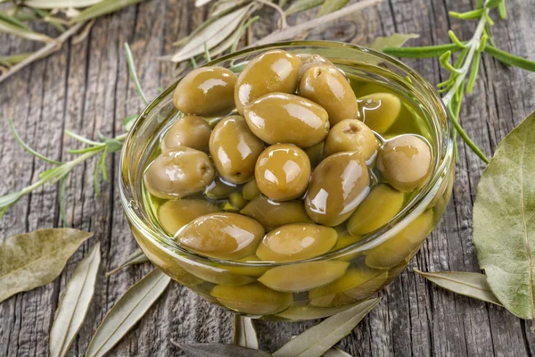 Olives on table — Stock Photo, Image