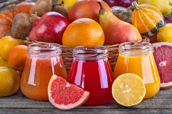 Smoothie and juice — Stock Photo, Image