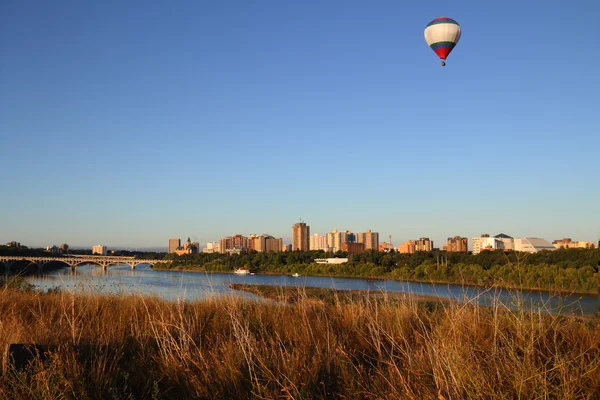 Saskatoon City e South Saskachewan Vista sul fiume da Paririe Foto Stock