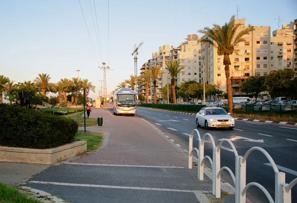 Zona de parada de autobús al atardecer —  Fotos de Stock