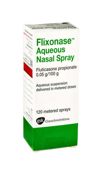 Kartonnen doos van Flixonase waterige neusspray — Stockfoto