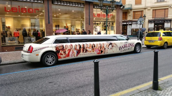 The Darling Cabarets Stretch Limo — Stock Photo, Image