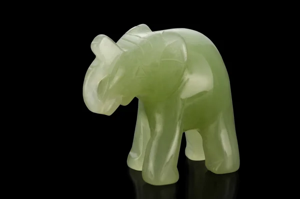 Estatueta de elefante jade verde — Fotografia de Stock